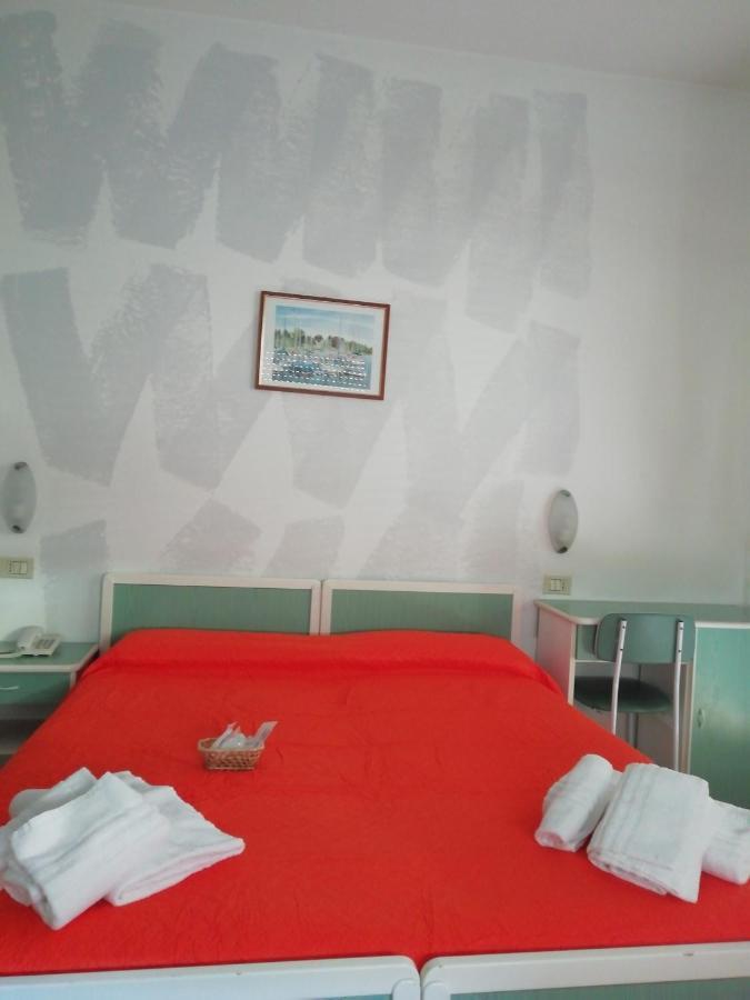 Hotel Mediterraneo 里米尼 外观 照片