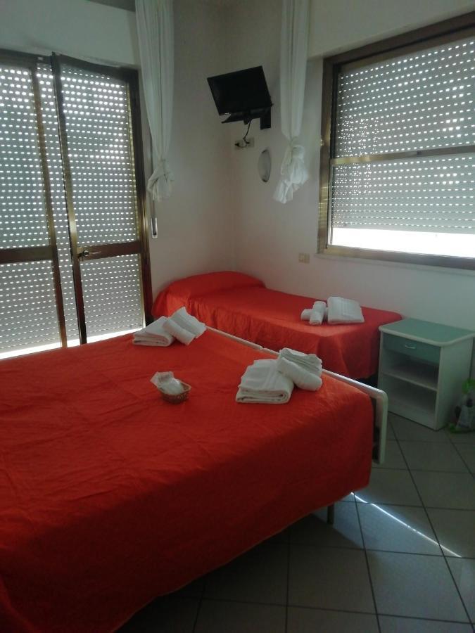 Hotel Mediterraneo 里米尼 外观 照片